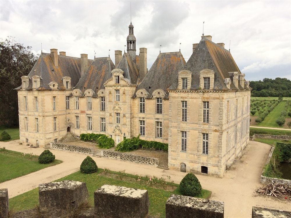 Hotel Chateau De Saint Loup Exterior foto